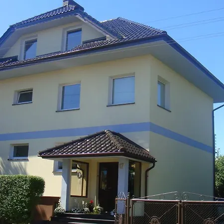 Privatunterkunft Ega *